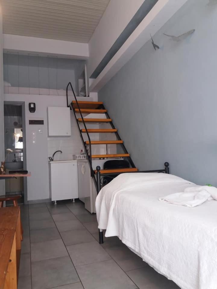 Oikeion Aparthotel Ermoupoli Bagian luar foto