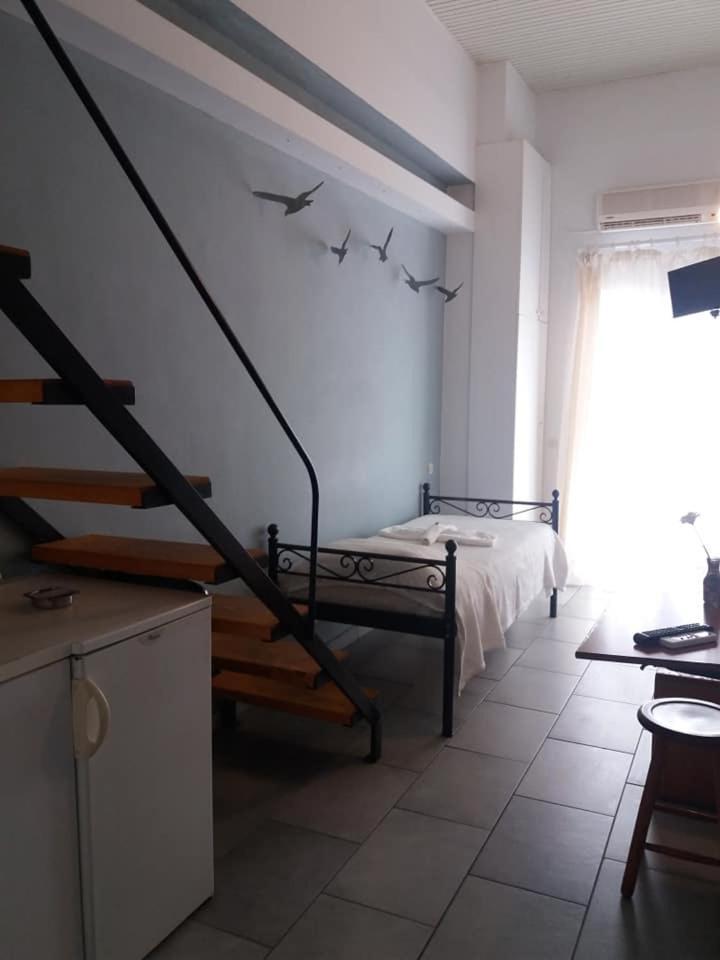 Oikeion Aparthotel Ermoupoli Bagian luar foto