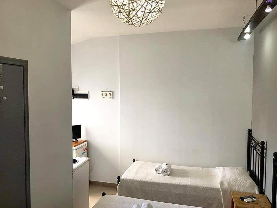 Oikeion Aparthotel Ermoupoli Bagian luar foto