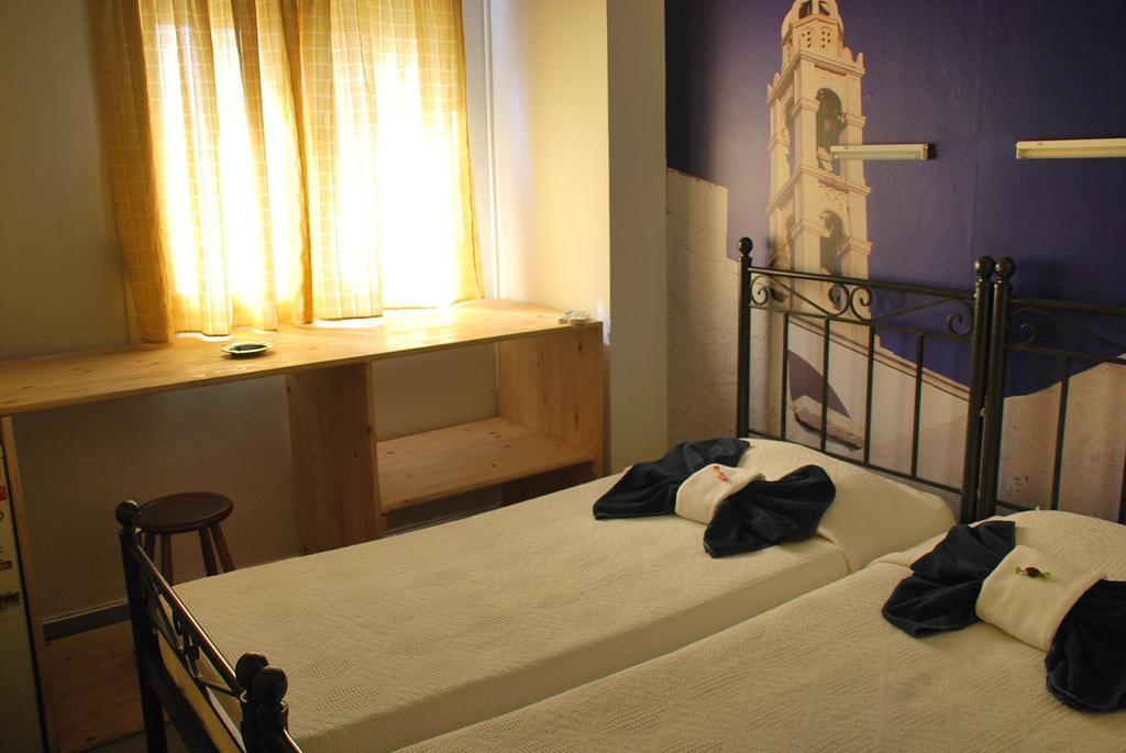 Oikeion Aparthotel Ermoupoli Ruang foto