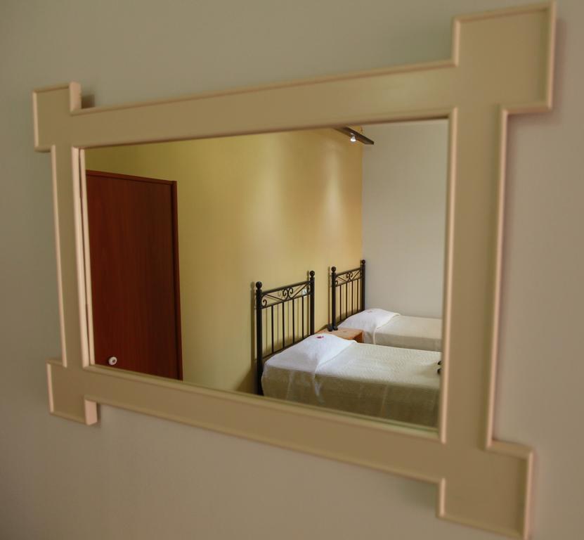 Oikeion Aparthotel Ermoupoli Bagian luar foto