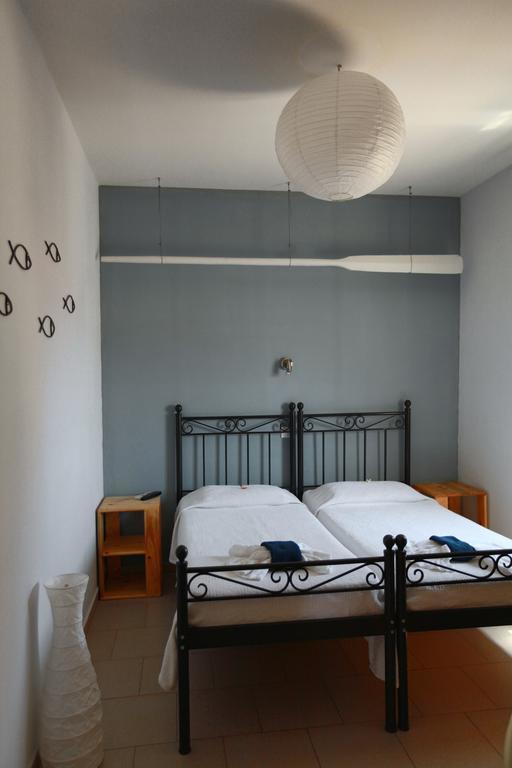 Oikeion Aparthotel Ermoupoli Ruang foto