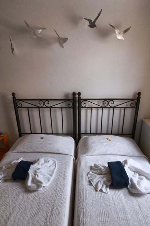 Oikeion Aparthotel Ermoupoli Bagian luar foto