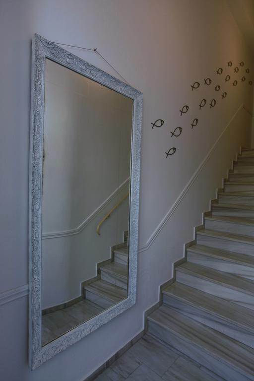 Oikeion Aparthotel Ermoupoli Bagian luar foto